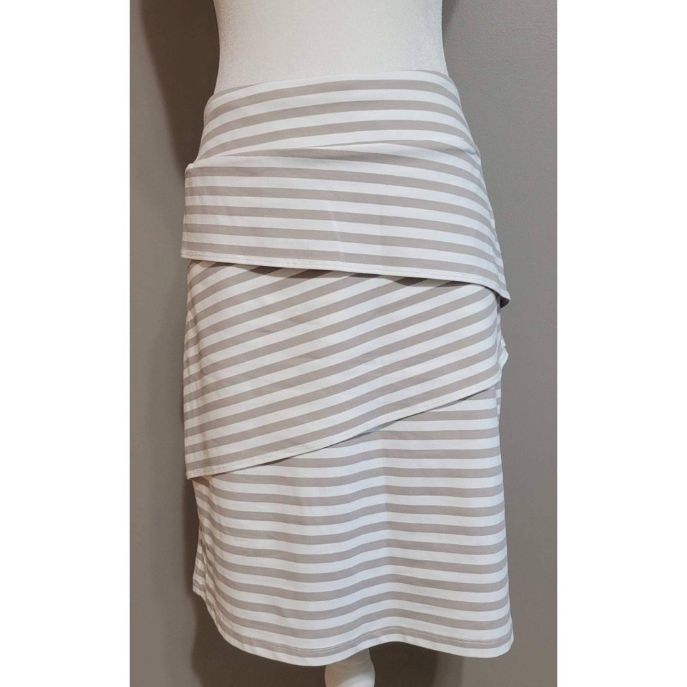 J. McLaughlin Nicola Tiered Skirt - Picture 2 of 5